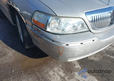 2010 Lincoln Town Car Signature Limited из США, поврежденный, VIN 2LNBL8CV7AX624611